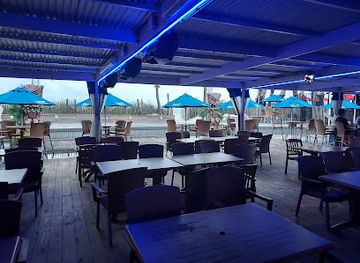 florida/panama-city-beach/bar/tiki-bar-at-the-sandpiper-beacon