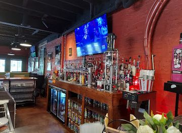 indiana/southern-indiana/bar/damsel-brew-pub