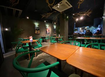 singapore/geylang/bar/blue-smoke