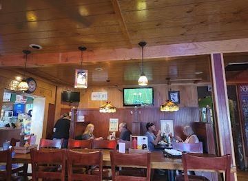 ohio/amish-country/bar/bags-sports-pub-sugarcreek