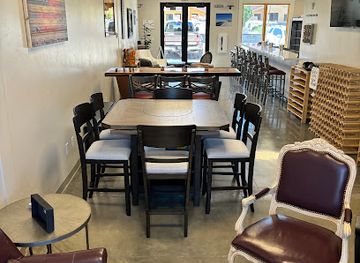 nevada/churchill-county/bar/the-canal-wine-lounge