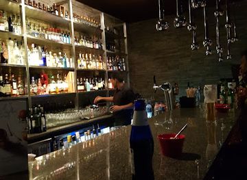 india/chennai/bar/willows-lounge-bar