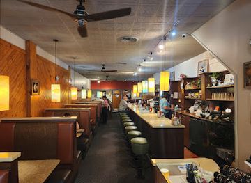 michigan/holland-state-park/bar/windmill-restaurant