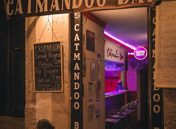 portugal/lisbon/bairro-alto/bar/catmandoo-bar-bairro-alto