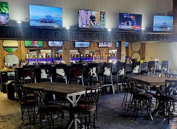 arkansas/timberlands/bar/hot-tails-cocktails