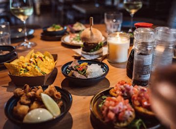 netherlands/flevoland/bar/tres-tapasbar-lelystad