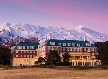 new-zealand/tongariro-national-park/bar/chateau-tongariro-hotel