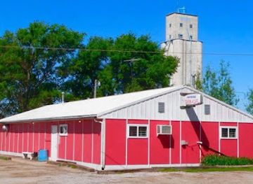 nebraska/nebraska-national-forest/bar/side-trek-bar-grill