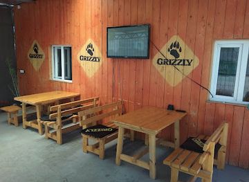kyrgyzstan/karakol/bar/grizzly-bar
