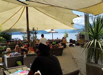 austria/millstatter-see/bar/charly-s-seelounge