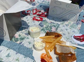 michigan/pictured-rocks-national-lakeshore/bar/cap-n-ron-s-fish-n-chips