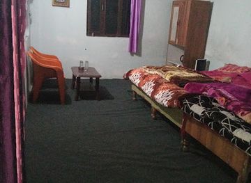 india/valley-of-flowers-national-park/bar/snow-bliss-hotel-and-restaurant