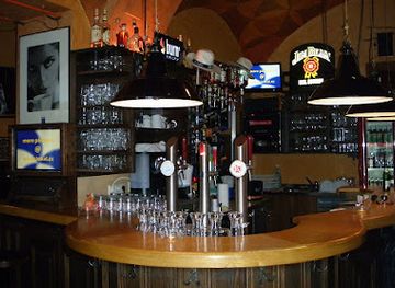 austria/burgenland/bar/l-o-k-a-l