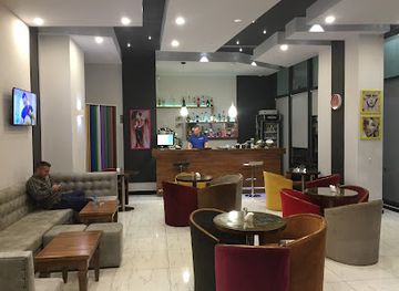 albania/lezhe/bar/grand-cafe