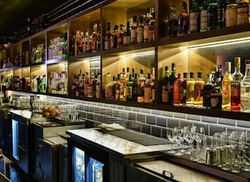 texas/austin/downtown-austin/bar/small-victory