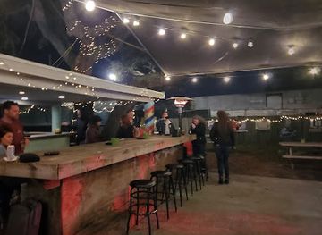 florida/space-coast/bar/sully-s-backstreet-bar