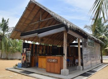 sri-lanka/eastern-province/bar/honey-beach-club-by-amaya-beach-passikudah