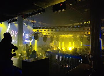 myanmar-burma/yangon/mayangone/bar/honey-nest-dj-bar