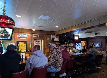 south-dakota/lake-francis-case/bar/charlys-restaurant-lounge