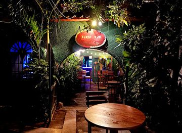 nicaragua/mombacho-volcano/bar/blue-s-bar