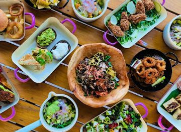 maldives/veligandu-island/bar/wet