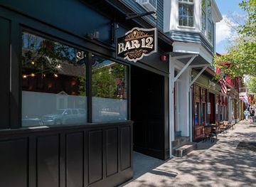 Bar 12