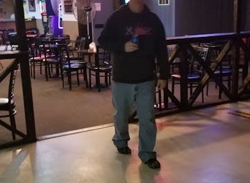 north-dakota/lake-metigoshe-state-park/bar/kelvin-klinic-bar-grill