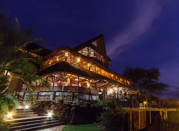 zimbabwe/zambezi-valley/bar/makuwa-kuwa-restaurant