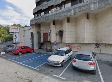 bulgaria/malyovitsa/bar/underground-lodge