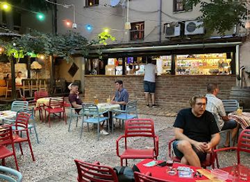 hungary/pecs/bar/cooltour-cafe