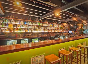 australia/central-queensland/bar/dutch-courage
