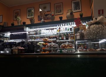 italy/genoa/foce/bar/bar-50-rosso