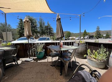 california/yosemite/bar/1850-restaurant-and-brewery
