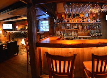 vermont/sugarbush-resort/bar/hyde-away