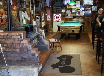 massachusetts/quabbin-reservoir/bar/gin-mill