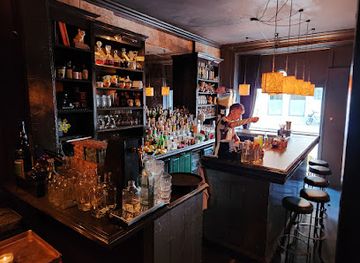 1656 Cocktail Bar