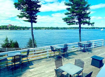 new-york/thousand-islands/bar/the-pointe-bar-grill