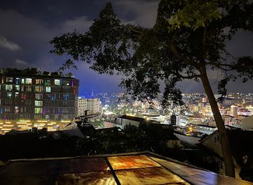 100 Roof Bar