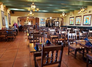 arizona/winslow/bar/turquoise-room