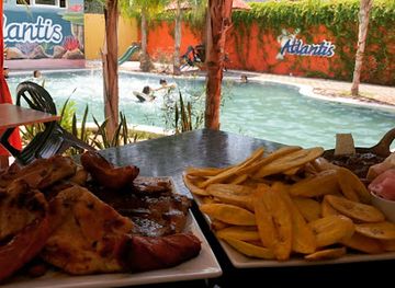 honduras/la-ceiba/bar/atlantis-bar-piscina