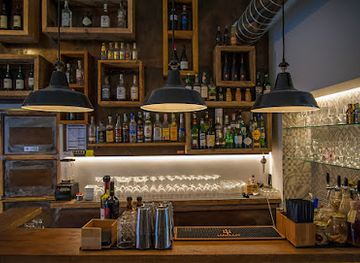 italy/rome/trastevere/bar/essenza-wine-bar-trastevere