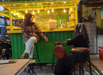 indonesia/tanjung-puting-national-park/bar/kedai-mama-ayu