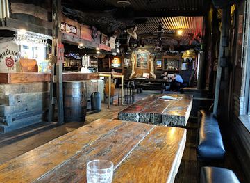 australia/red-centre/bar/monte-s-lounge