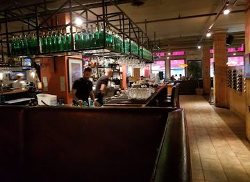 canada/winnipeg/bar/hermanos-restaurant-wine-bar