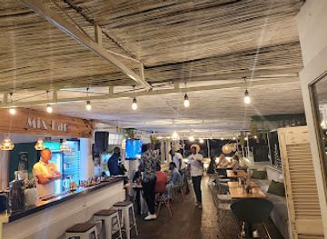 mozambique/gaza-province/bar/bom-de-mais-rooftop-snack-bar