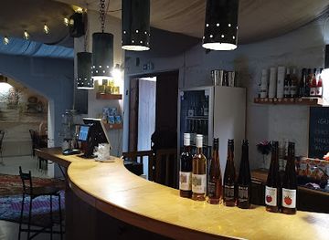 estonia/jogeva-county/bar/restoran-oberpahlen-vein-roog