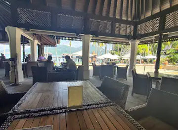 Royal Bay Beach Club