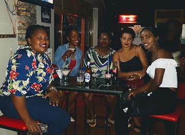 uganda/elgon/bar/3-monkeys-bar-grill