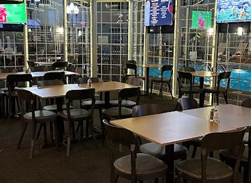 michigan/holland-state-park/bar/sharkee-s-bar-and-grill