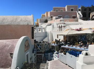 greece/santorini/oia/bar/hassapiko